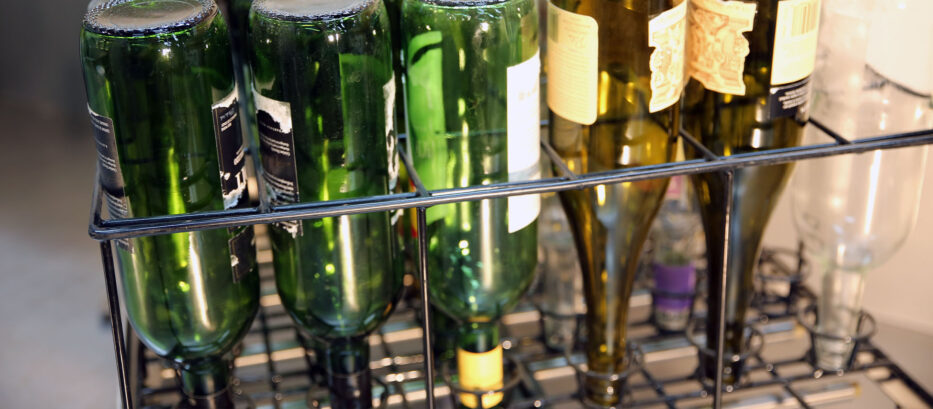 Wine bottle washing rack system